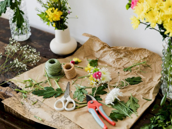 Phụ kiện hoa trang trí - Báo cáo xu hướng thị trường sàn TMĐT